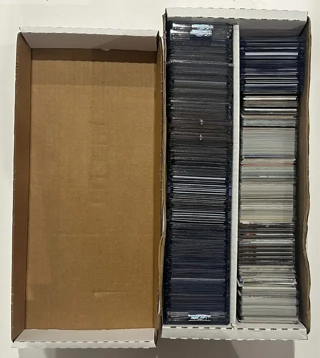 Lot of 491 serially numbered baseball cards